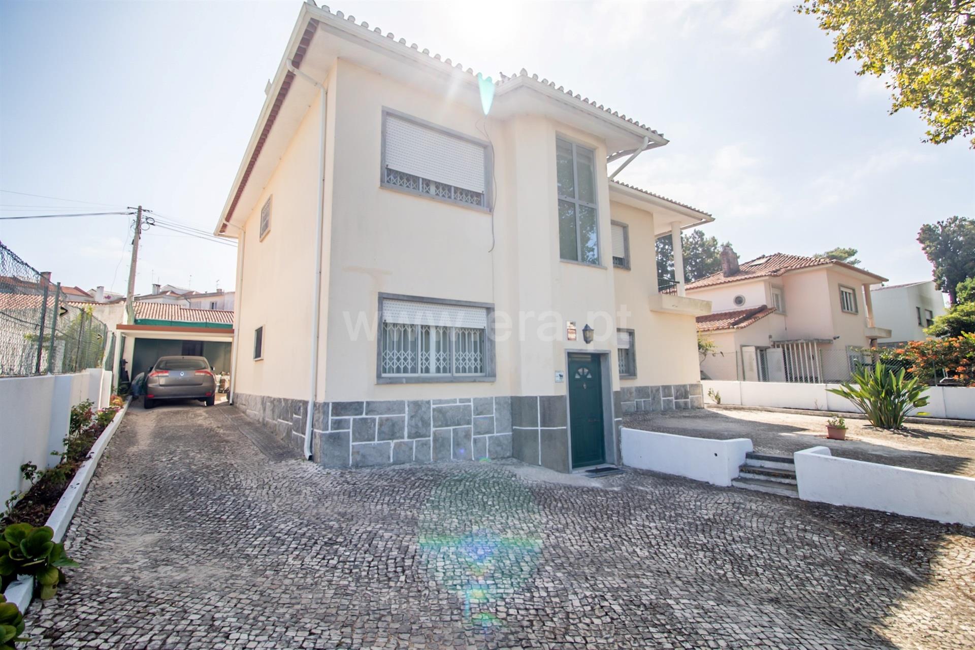 Moradia Isolada, T6 Linda-a-Velha, Oeiras