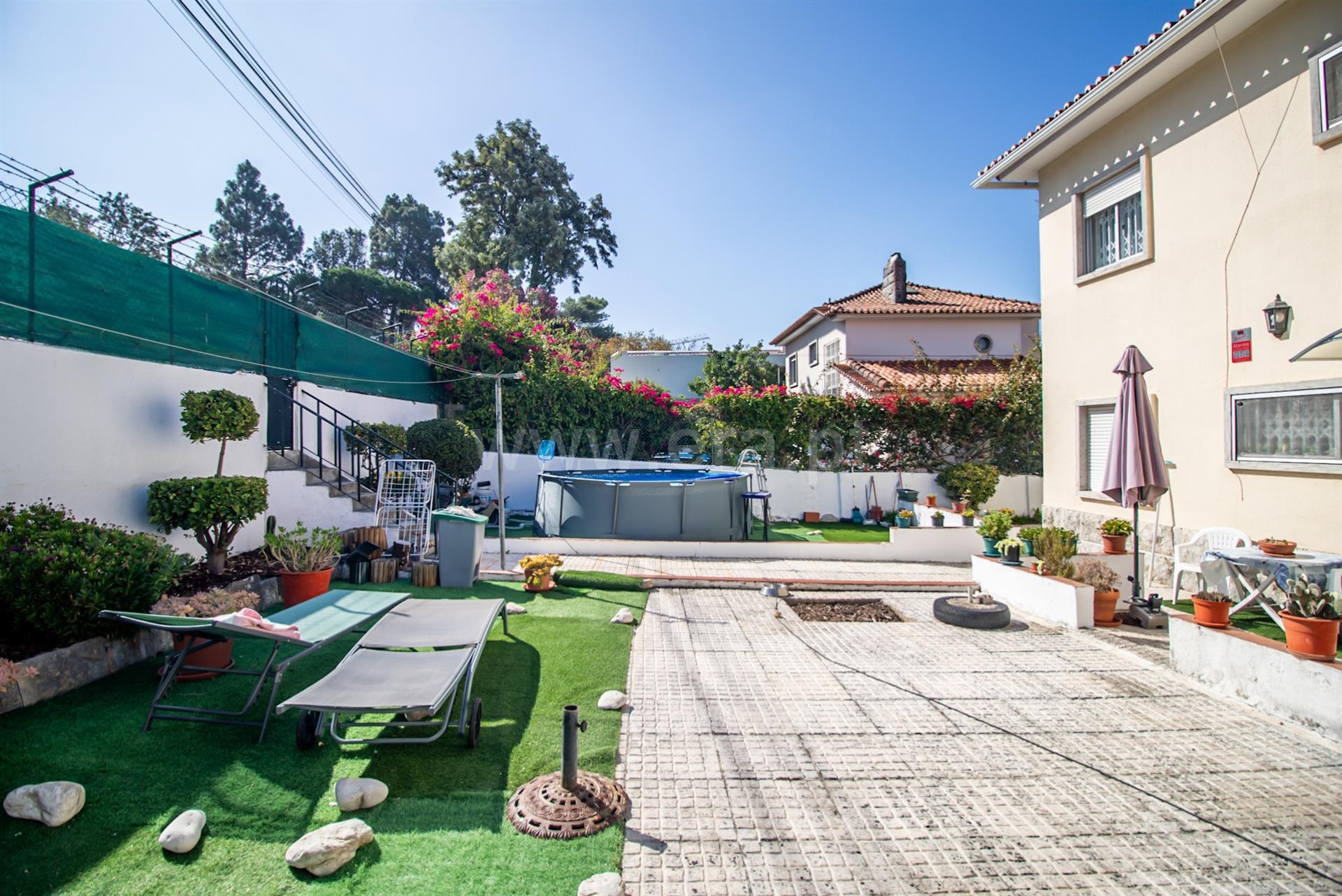 Moradia Isolada, T6 Linda-a-Velha, Oeiras