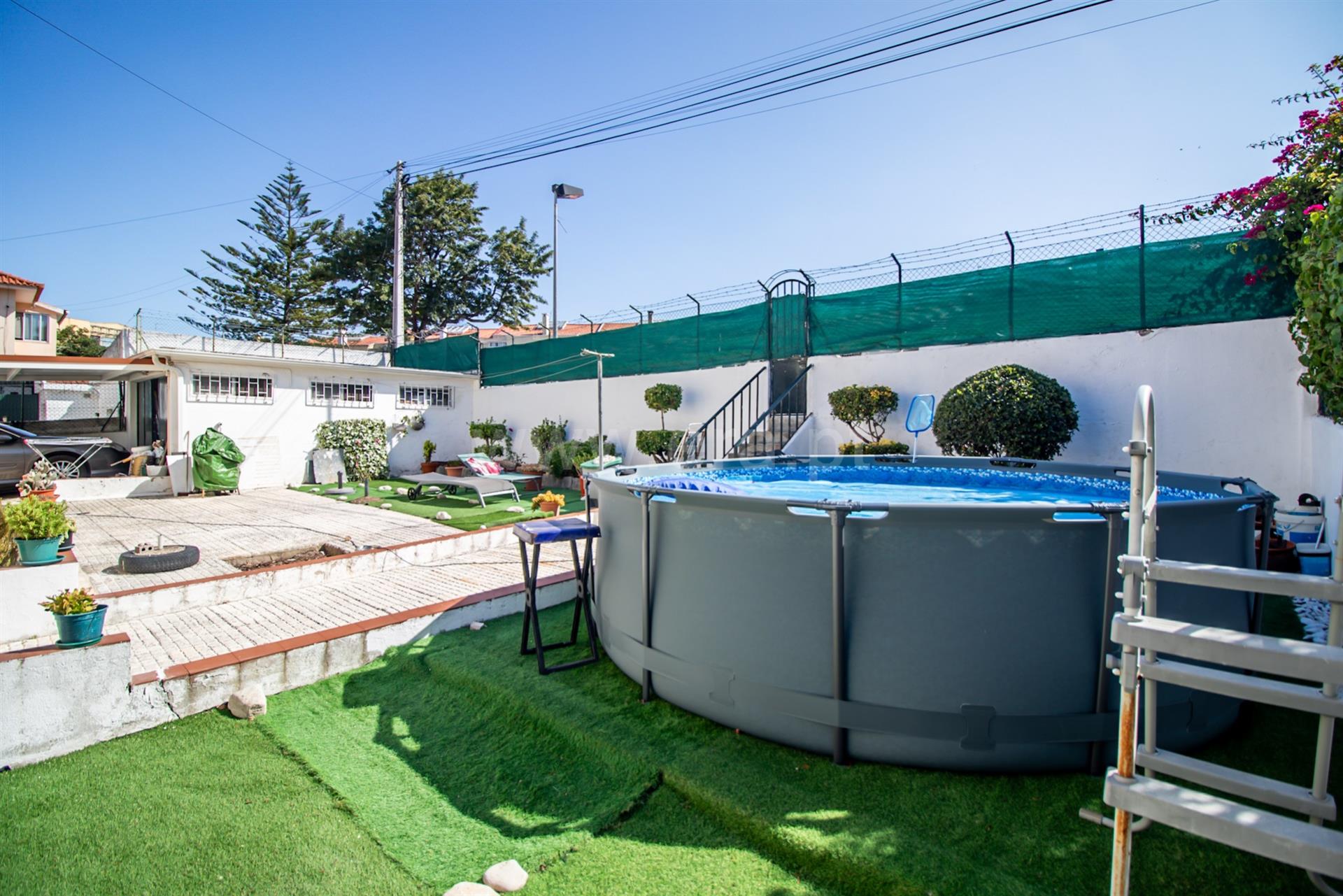 Moradia Isolada, T6 Linda-a-Velha, Oeiras