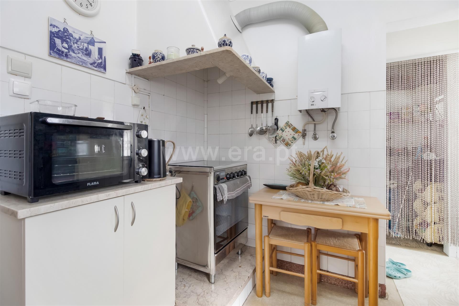 Moradia Isolada, T6 Linda-a-Velha, Oeiras